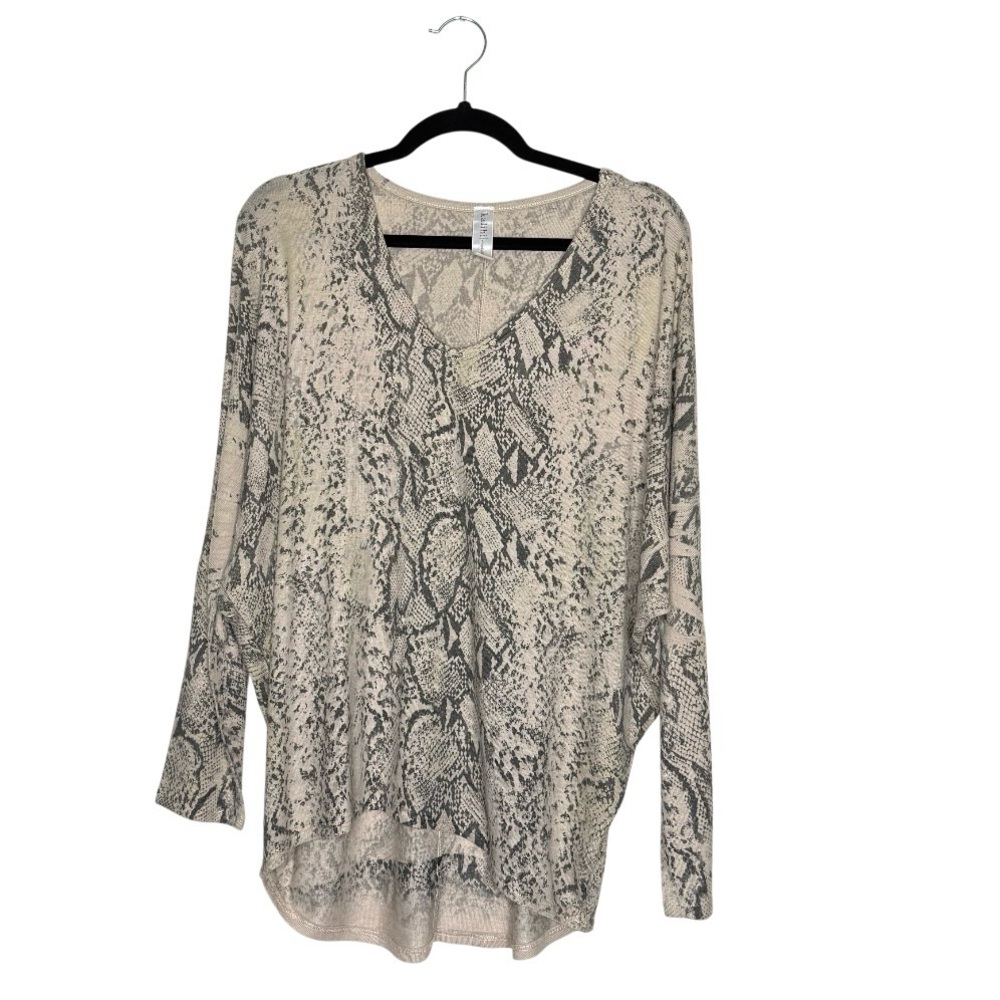 Snake Print Dolman Sleeve Kalihi Lightweight V-Neck Flowy Sweater  Size‎ Large